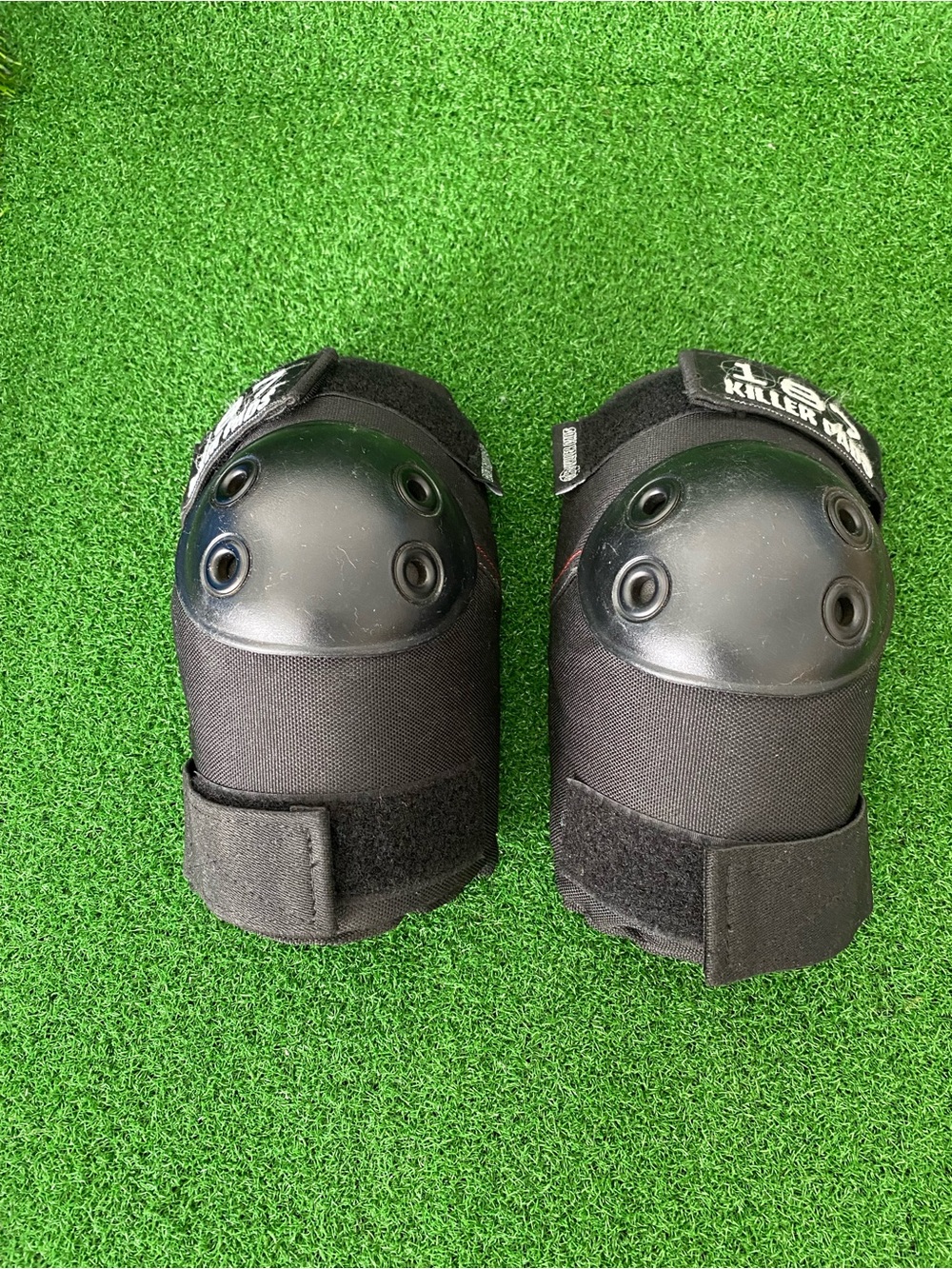 187 Killer Pads Black Protective Knee Pads Sz M
(Jul 026)